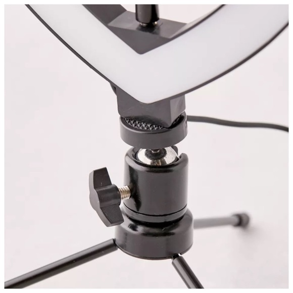 Brilliant Ideas Heart-Shaped Vlogging Ring Light - Picture 3 of 6